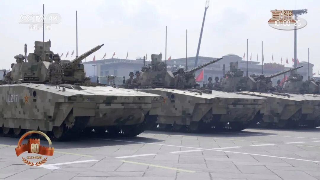 100坦克首次亮相，解读来了！