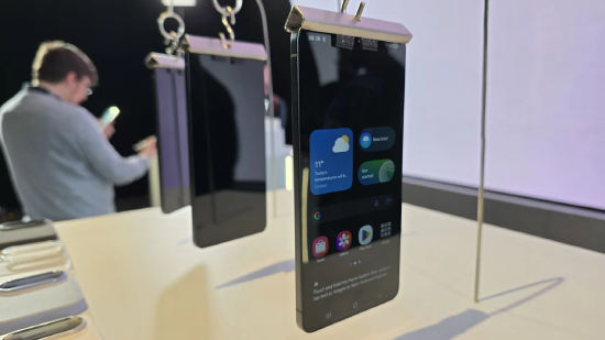 苹果暂未受特朗普关税冲击,但仍有可能提高iPhone售价