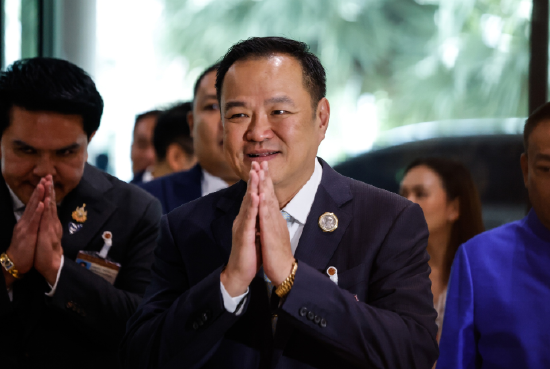 阿奴廷当选泰国总理 有助暂时缓解政治危机