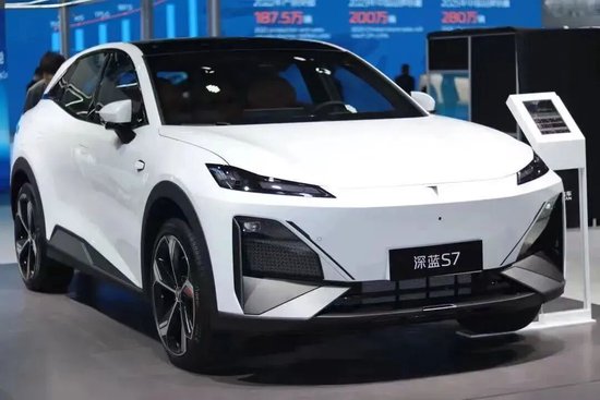 8个月业绩完成率不足四成，深蓝汽车挖来荣耀旧将救火