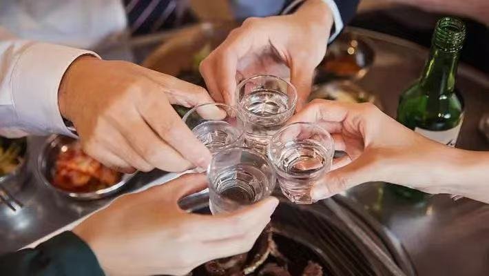 白酒低度化，正在开启从商务社交走向松弛社交的序幕