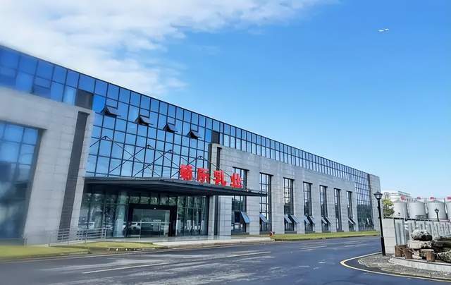 16亿成都乳业老板去世，女婿接棒