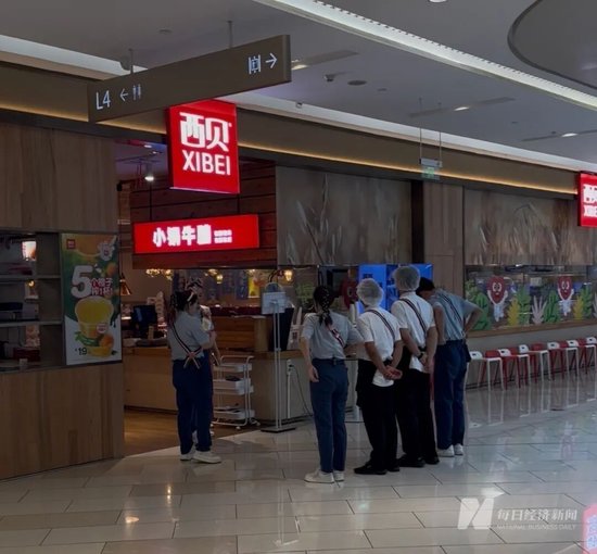 西贝的当务之急：贾国龙大战罗永浩，老乡鸡反而成了最大赢家