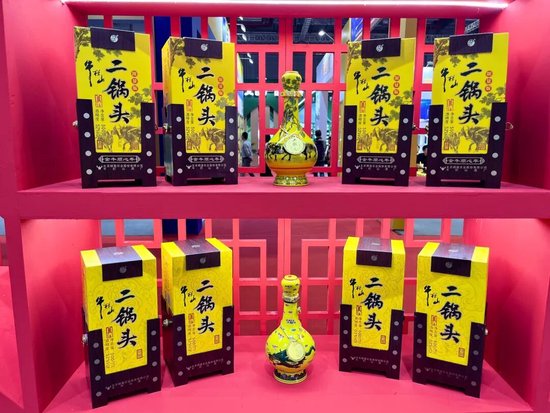 牛栏山二锅头销量萎缩，顺鑫农业净利连降