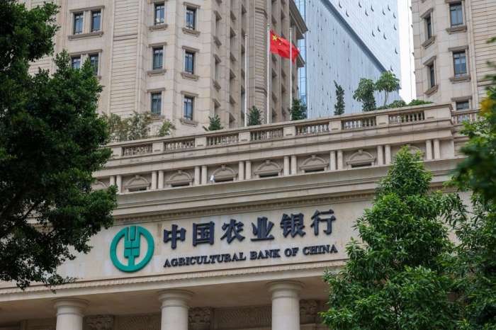 农行刘洪担任专职党委副书记 副行长转任路径再添一例！