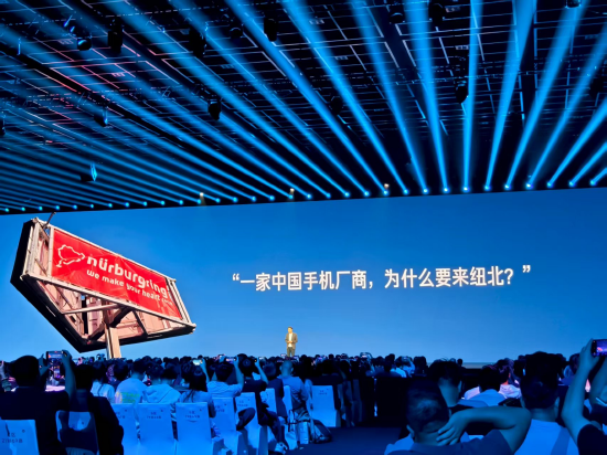 雷军回忆征战纽北困难:连续发了20多封邮件没收到回复,对方疑惑“手机厂商为什么要来纽北?”