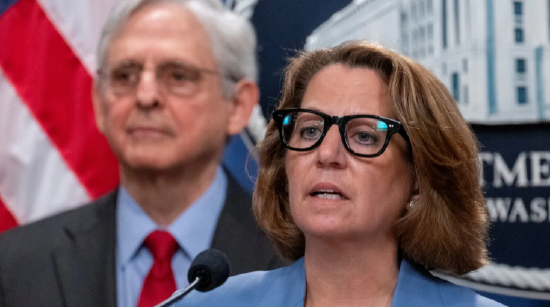 特朗普要求微软解雇全球事务总裁丽莎·莫纳科