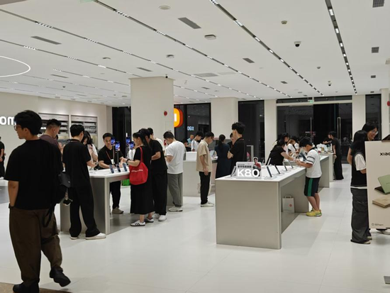 国庆消费电子火爆：华为苹果小米热门机型“难求”