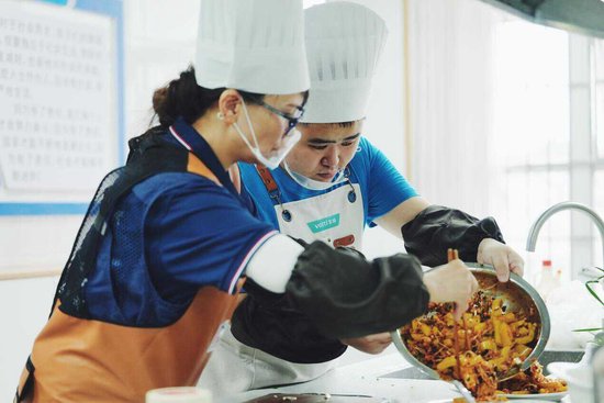 从爱心厨房到公益义卖音乐会，华帝孤独症家庭守护计划落地贵阳