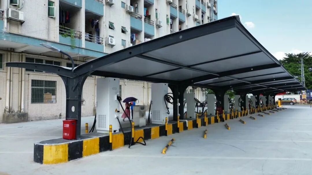 5分钟补电300km！易事特中能易电液冷超充桩，重新定义极致快充体验