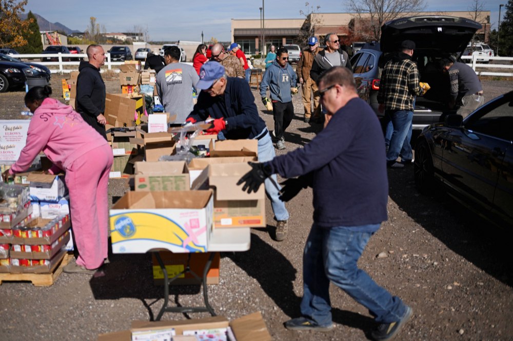 政府关门四十天，海湖庄园“歌舞升平”