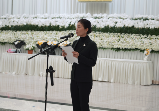 任莉:泉清果硕忆国斌