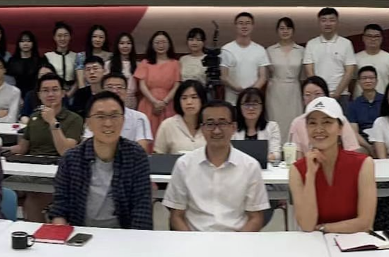 任莉:泉清果硕忆国斌