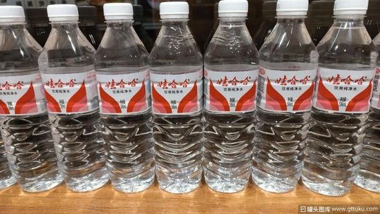 “90后”许思敏接任娃哈哈董事长，宗馥莉以退为进？