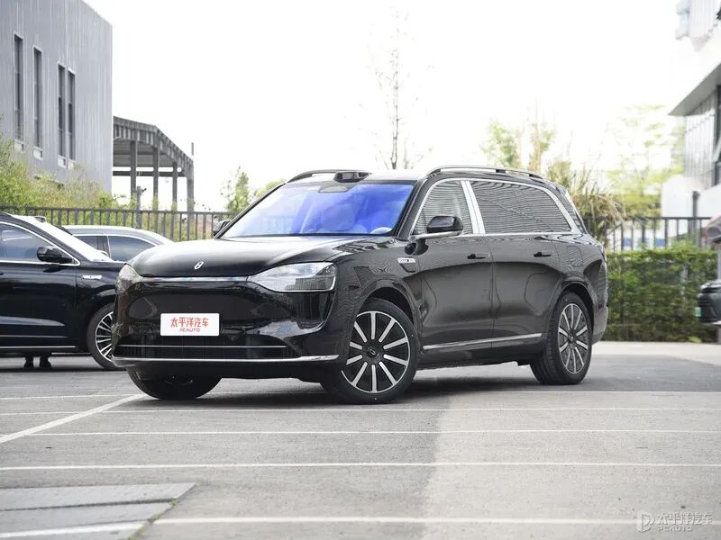 问界销冠天团再放大招！1.5万补贴延期，2026前下单都划算？