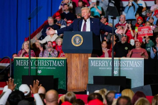 特朗普称美联储主席应在市场表现良好时降低利率-313啦实用网