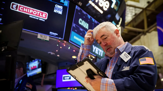 美国GDP数据表现强劲，投资者权衡利率路径，10年期美债收益率下行-313啦实用网