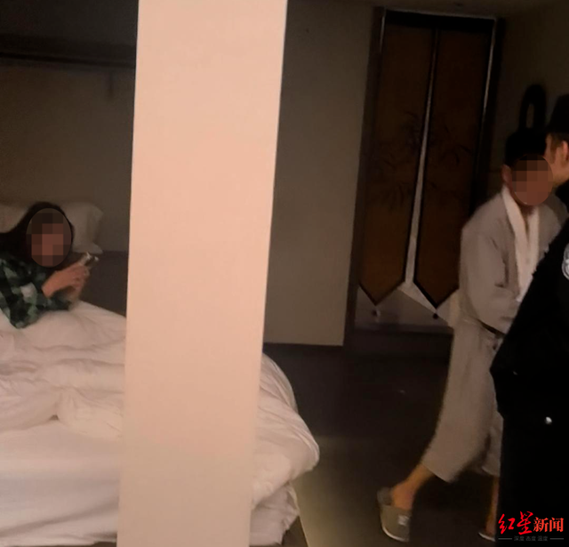 云南玉溪一副局长被前妻举报 婚内与云南红塔银行女员工深夜共处一室