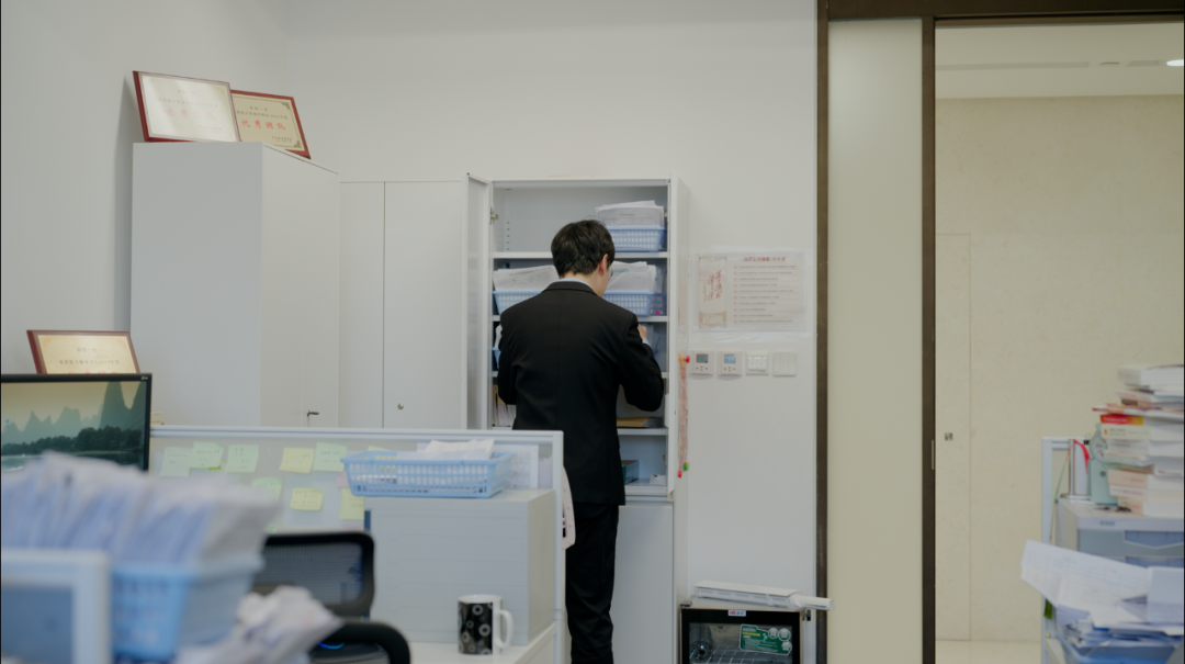 金融时报：央行人的“零点时刻”