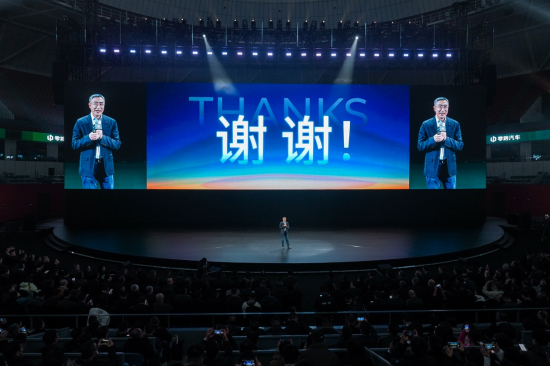 零跑汽车2025年全年交付达596555台，全年同比增长103%