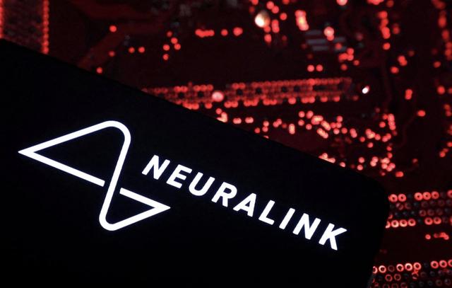 脑机接口“狂飙”：马斯克开启大规模量产，中国玩家集体“插脑”冲刺