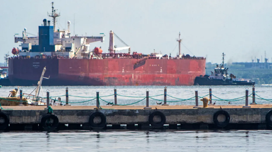 特朗普称：马杜罗倒台后，美国石油企业将对委内瑞拉投资数十亿美元