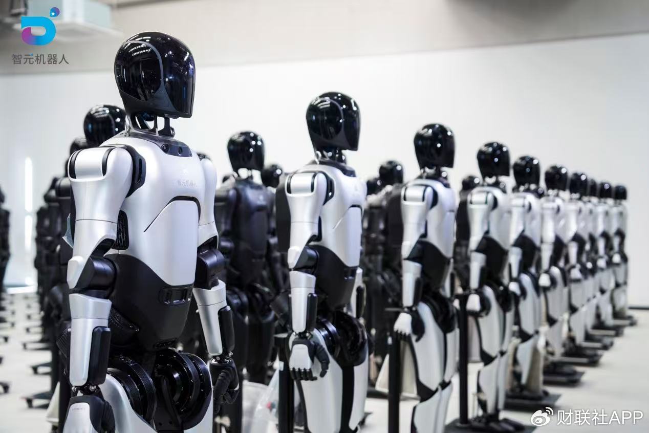 市值近900亿港元！MiniMax今日上市 AI大模型进入“上海时刻”