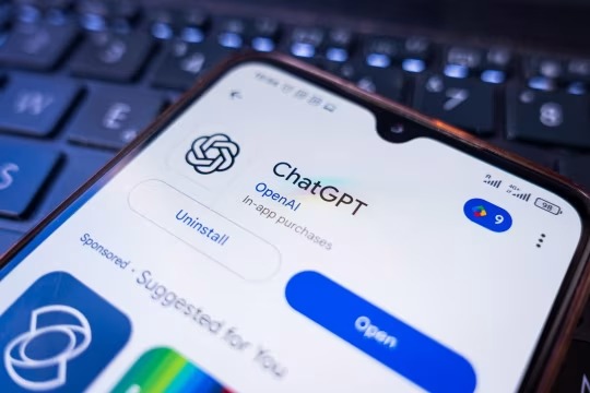 OpenAI将开始在ChatGPT中测试广告，以寻求新收入来源-313啦实用网