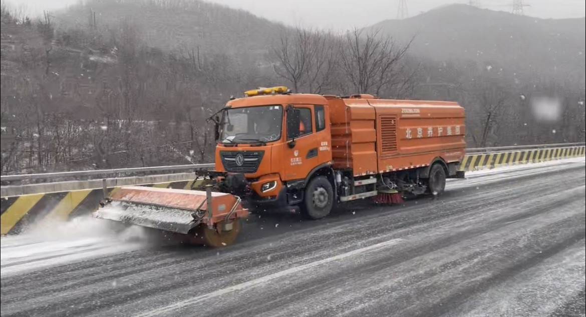 2400余人值守！建工养护集团全力铲冰除雪保畅通-313啦实用网