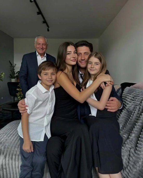 性压抑时代，搞黄色成了AI的第一生产力