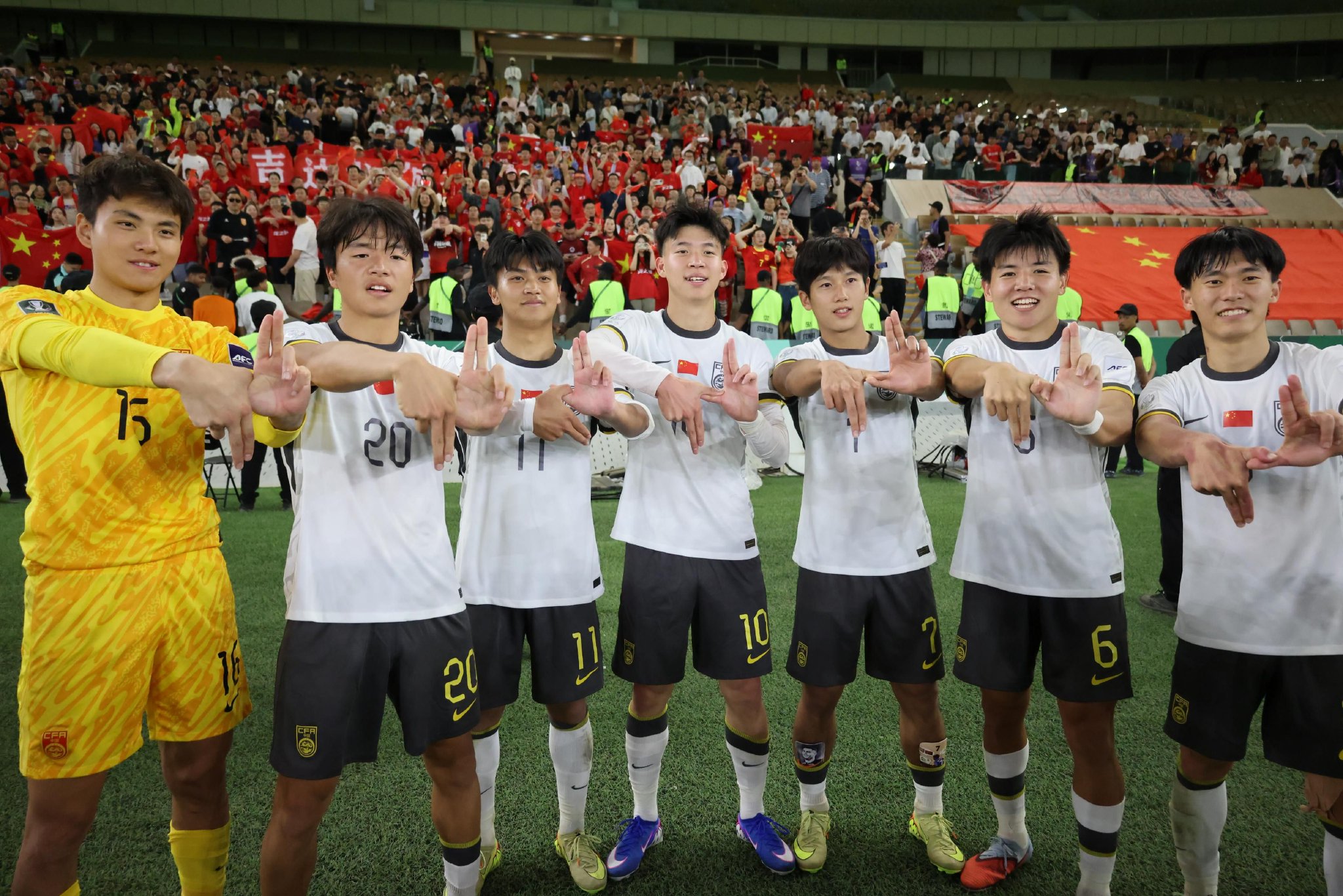 U23男足亚洲杯，今晚决赛！中国队对阵日本队