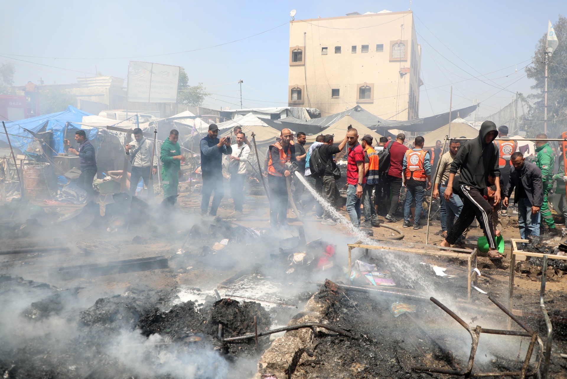 以军发动空袭，32人死亡！卡塔尔等多方谴责！哈马斯：以军指控是“无稽之谈”-313啦实用网