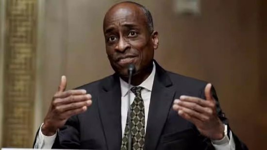 美联储杰斐逊对经济前景持谨慎乐观态度，预计就业市场趋稳通胀回归目标-313啦实用网