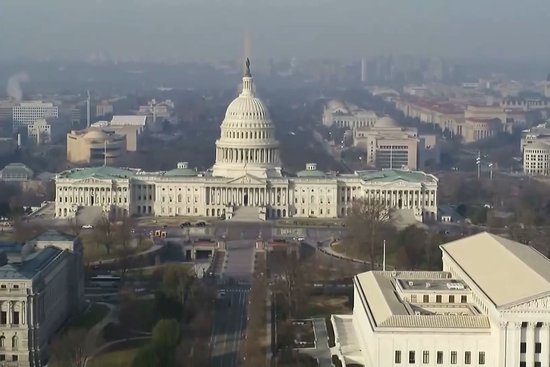 特朗普签署行政命令 对与伊朗有贸易往来的国家征收关税-313啦实用网