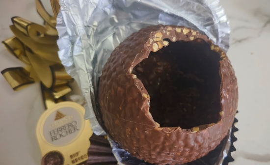 情人节送费列罗“翻车”！包装像拳头，打开是空气……60元买个空壳？-313啦实用网