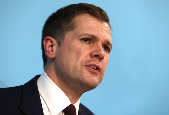 民调居首的英国改革党公布“影子内阁” 拟由前保守党要员Jenrick任财相-313啦实用网