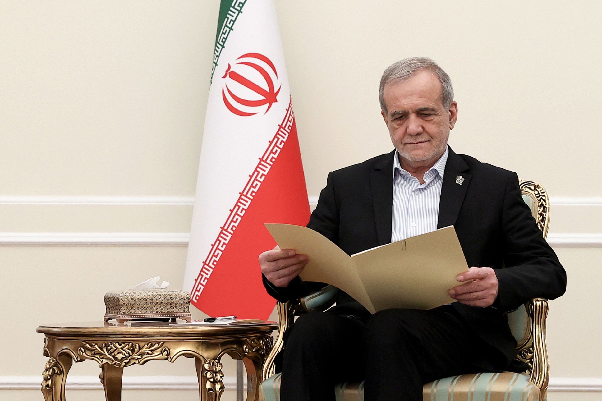 小哈梅内伊至今未露面，伊朗总统提出结束战争三大条件-313啦实用网