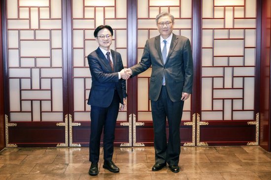 商务部部长王文涛会见韩国产业通商部长官金正官-313啦实用网