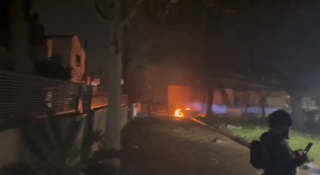 以色列迪莫纳被伊朗导弹“直接击中” 附近有敏感核设施-313啦实用网