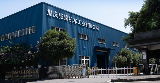 赛道夺冠引爆资本狂欢！张雪机车概念股斩获二连板，成都门店一车难求→