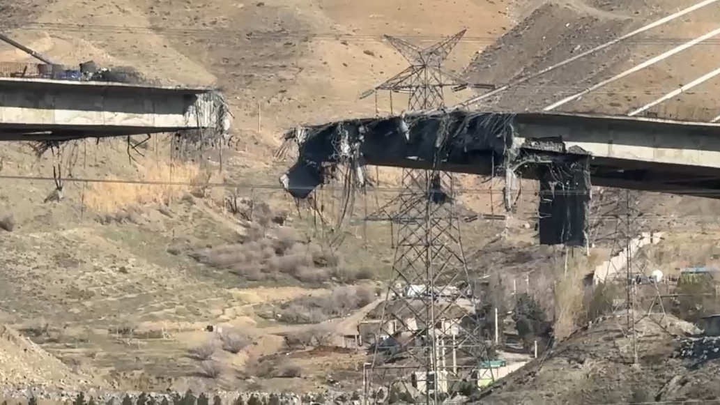 美以空袭伊朗卡拉季大桥已致13人遇难-313啦实用网