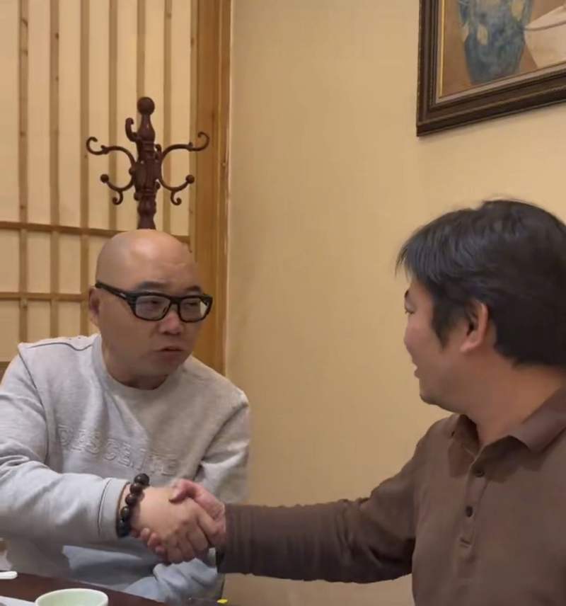 张雪和凯越机车创始人握手言和：互相祝福拿冠军-313啦实用网