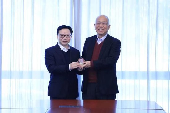 水木湛清华，桃李映晨曦|沐曦股份向清华大学捐赠仪式举行