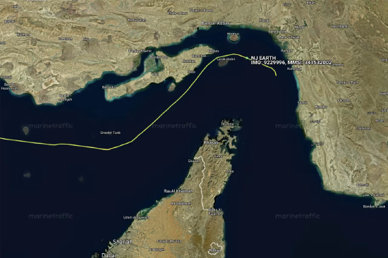 停火后已有两艘船只通过霍尔木兹海峡，但仍有数百艘被困-313啦实用网
