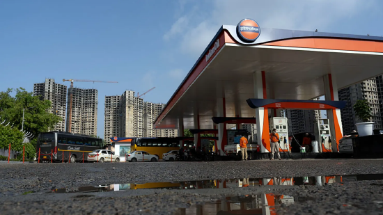 美伊达成脆弱停火协议引发市场情绪缓和，但持久和平仍无明确路径