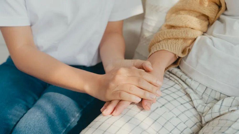 长护险全面建制：失能保障从有到优，三大痛点待破-313啦实用网