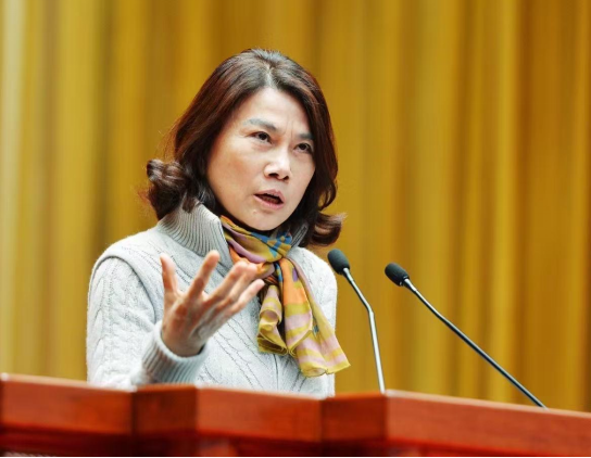 “你又当又立”VS“你不讲体面”！格力 爆发“铜铝大战”，两高管互揭老底