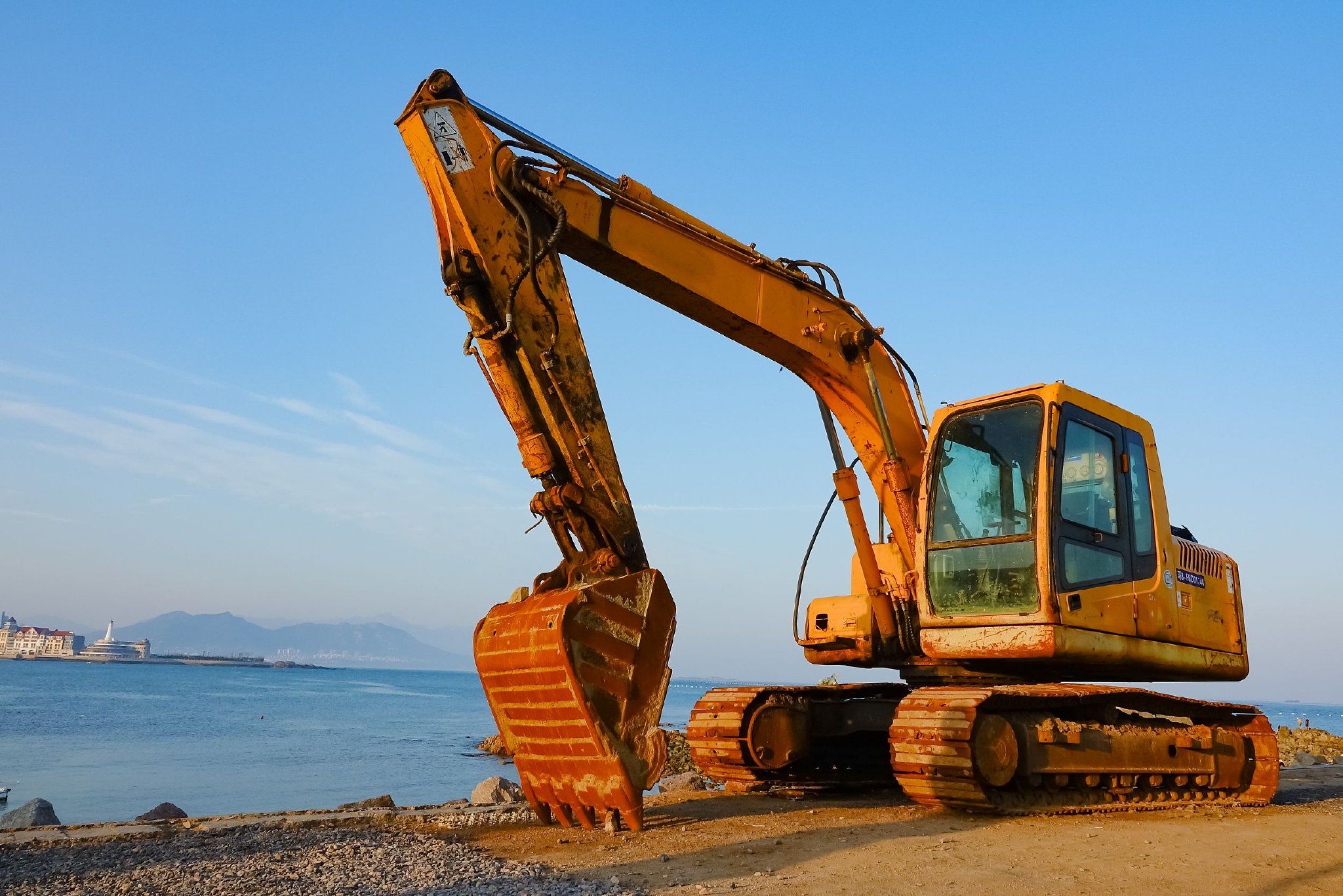 挖机销量增近三成，工程机械“金三”来了-313啦实用网