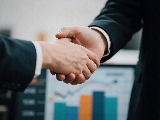 山西首富又“打脸”，锦波生物牵手新氧是“毒药”还是“解药”？