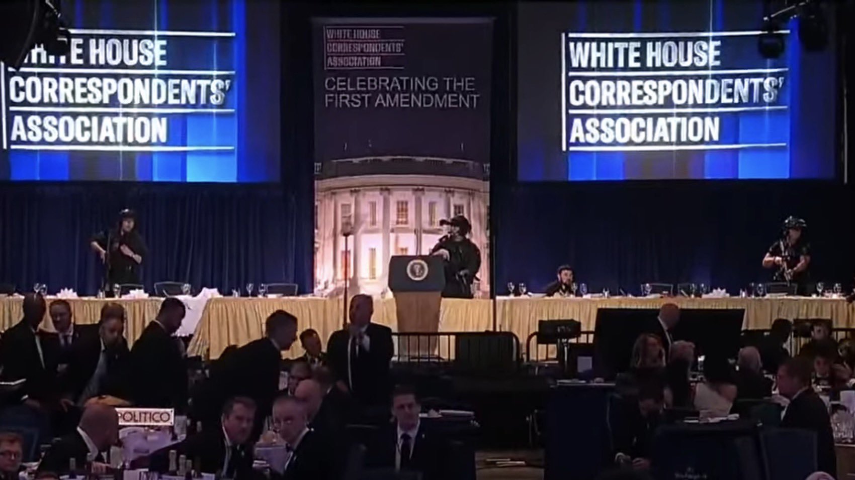 白宫称记者协会晚宴上枪手意图刺杀特朗普-313啦实用网